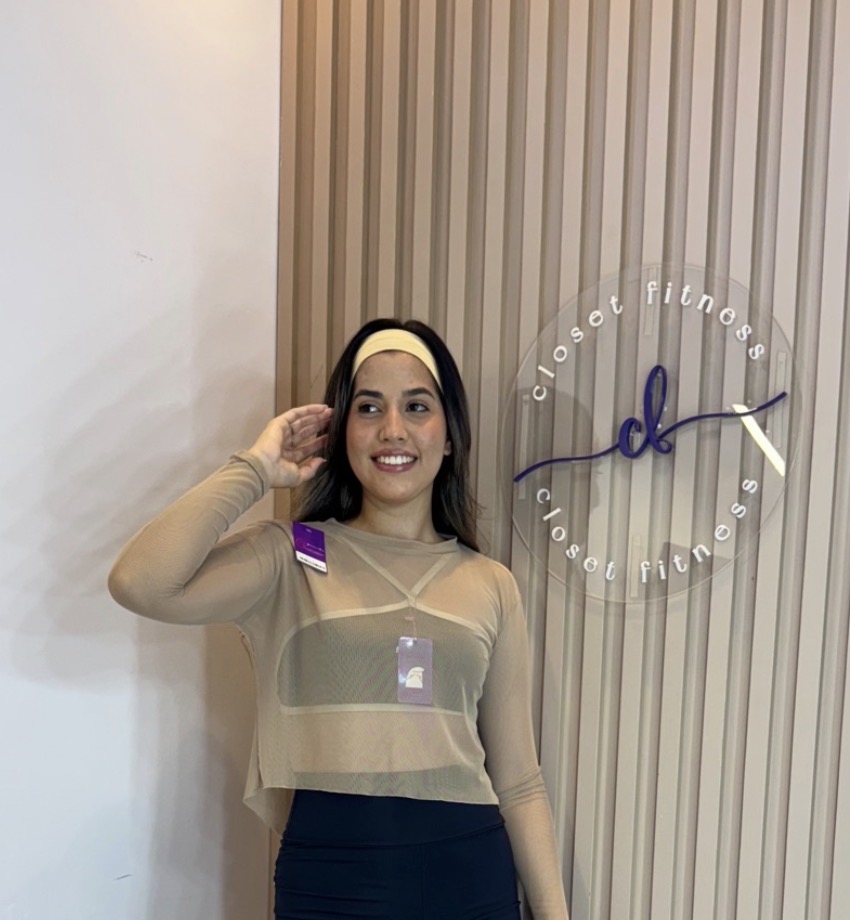 Cropped tule manga longa