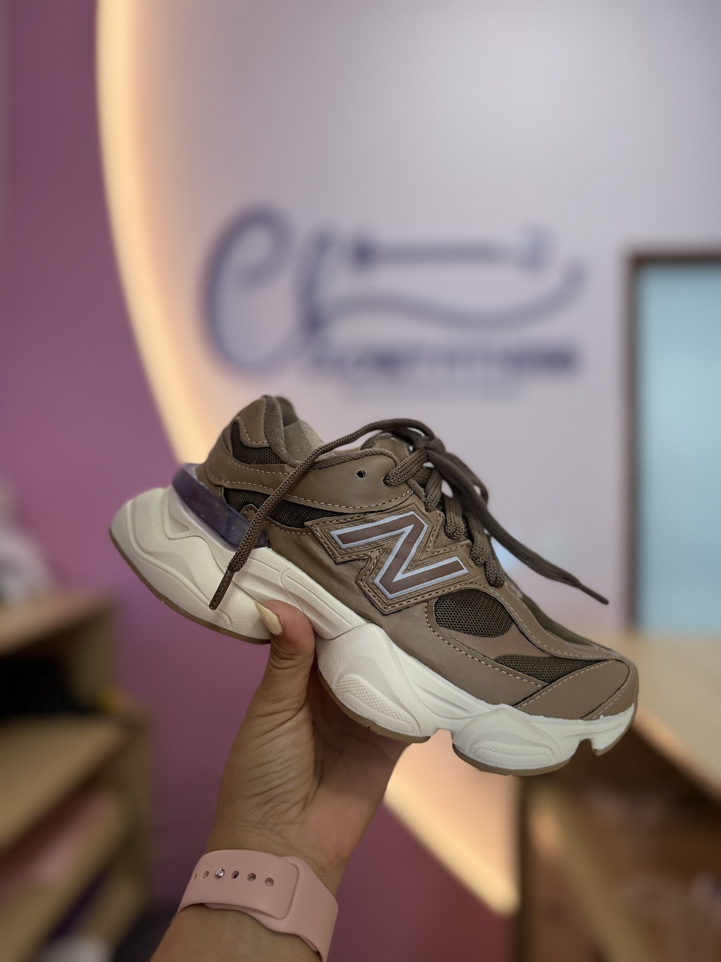 New balance marrom